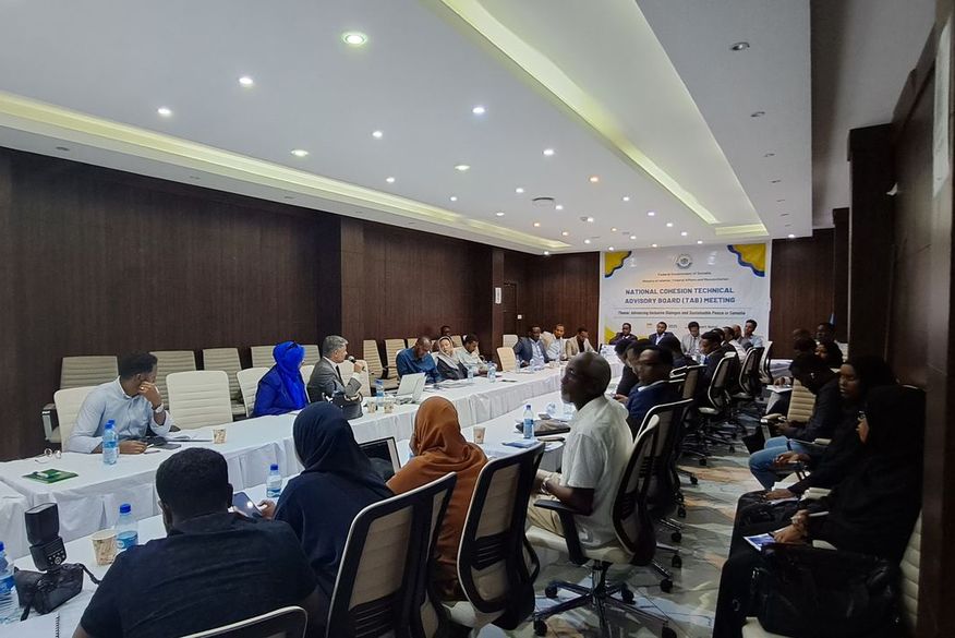 Roberto at TAB workshop full room