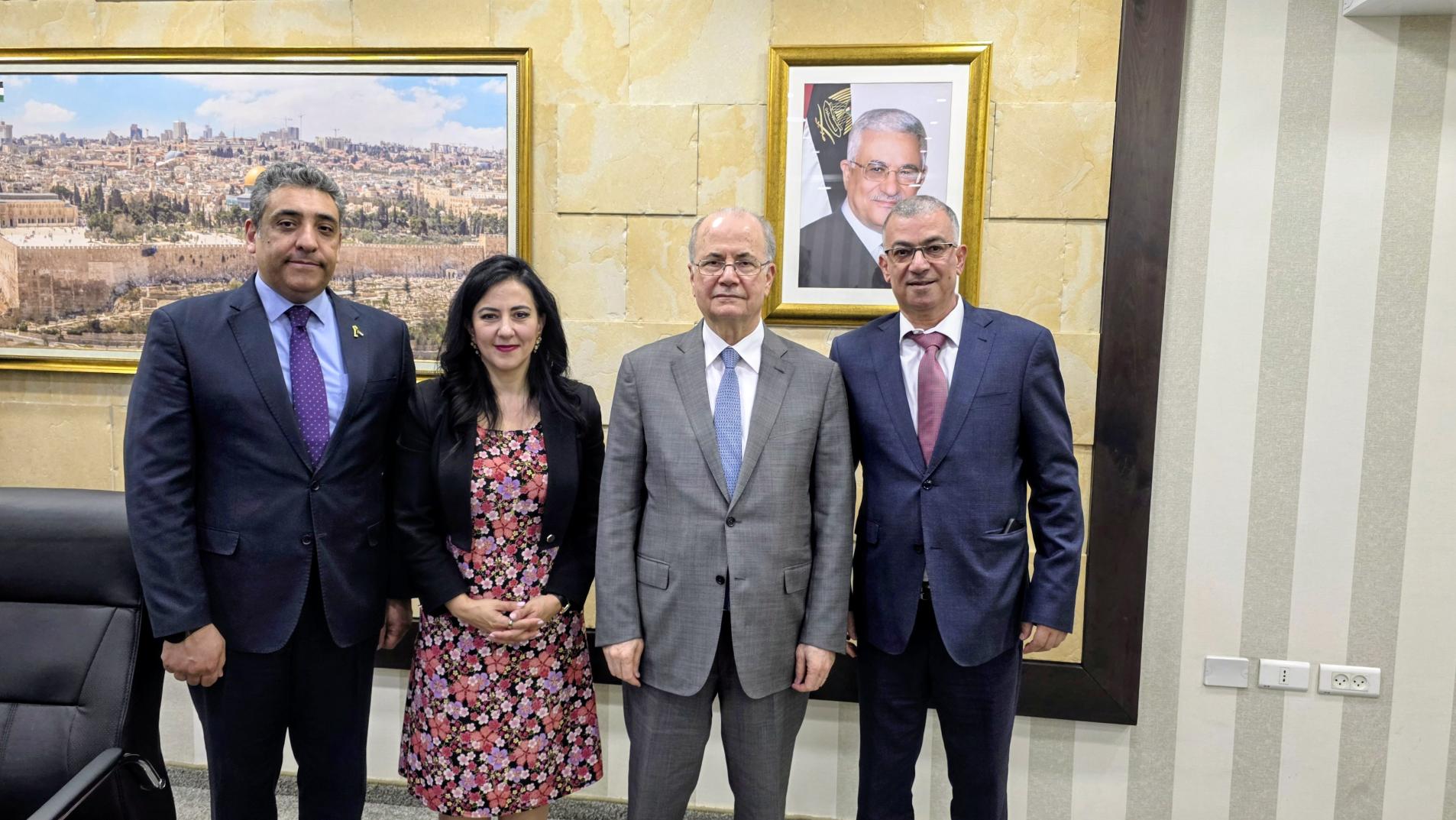 P4P Executive Director Hiba Qasas met with Prime Minister Mohammad Mustafa